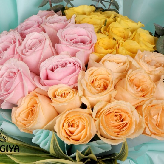 30 PEACH PINK YELLOW ROSES BUNCH